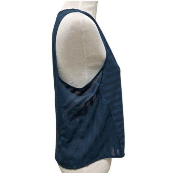 Lululemon Women's Off and Running Tank - Picture 2 of 4